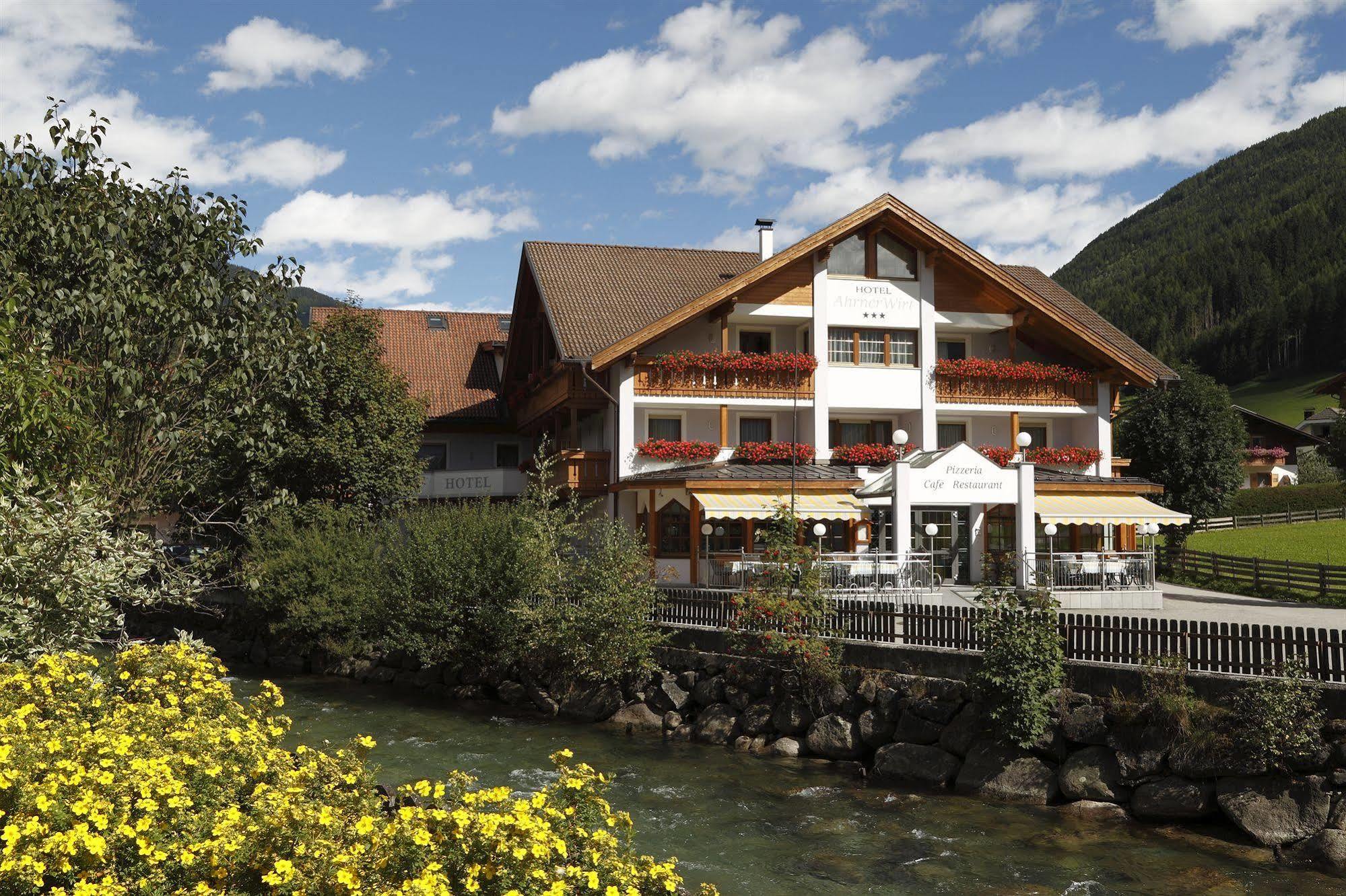 Ahrner Wirt Apartments Ahrntal ภายนอก รูปภาพ