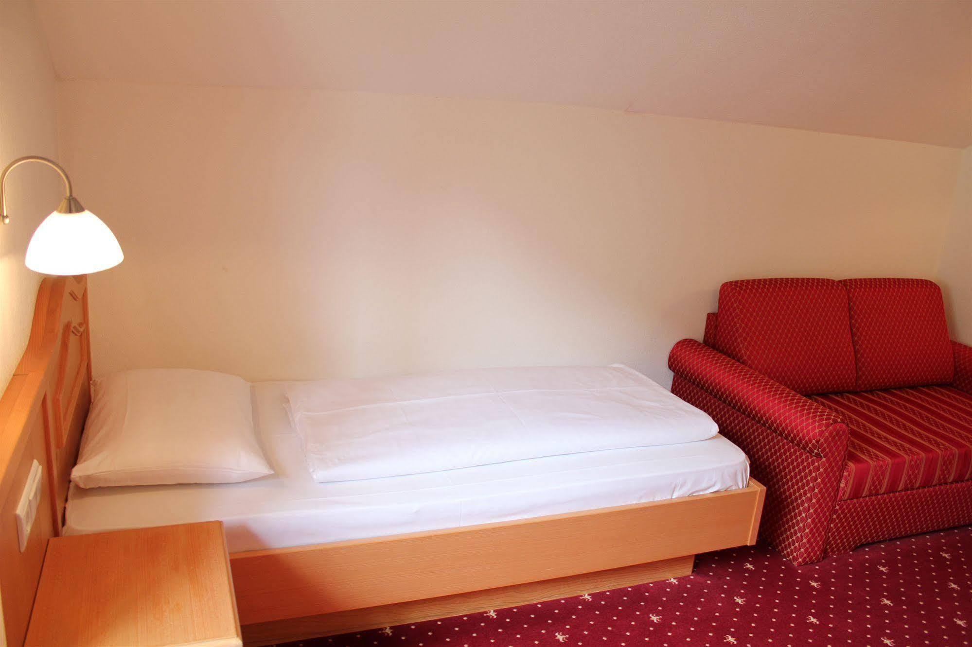 Ahrner Wirt Apartments Ahrntal ภายนอก รูปภาพ